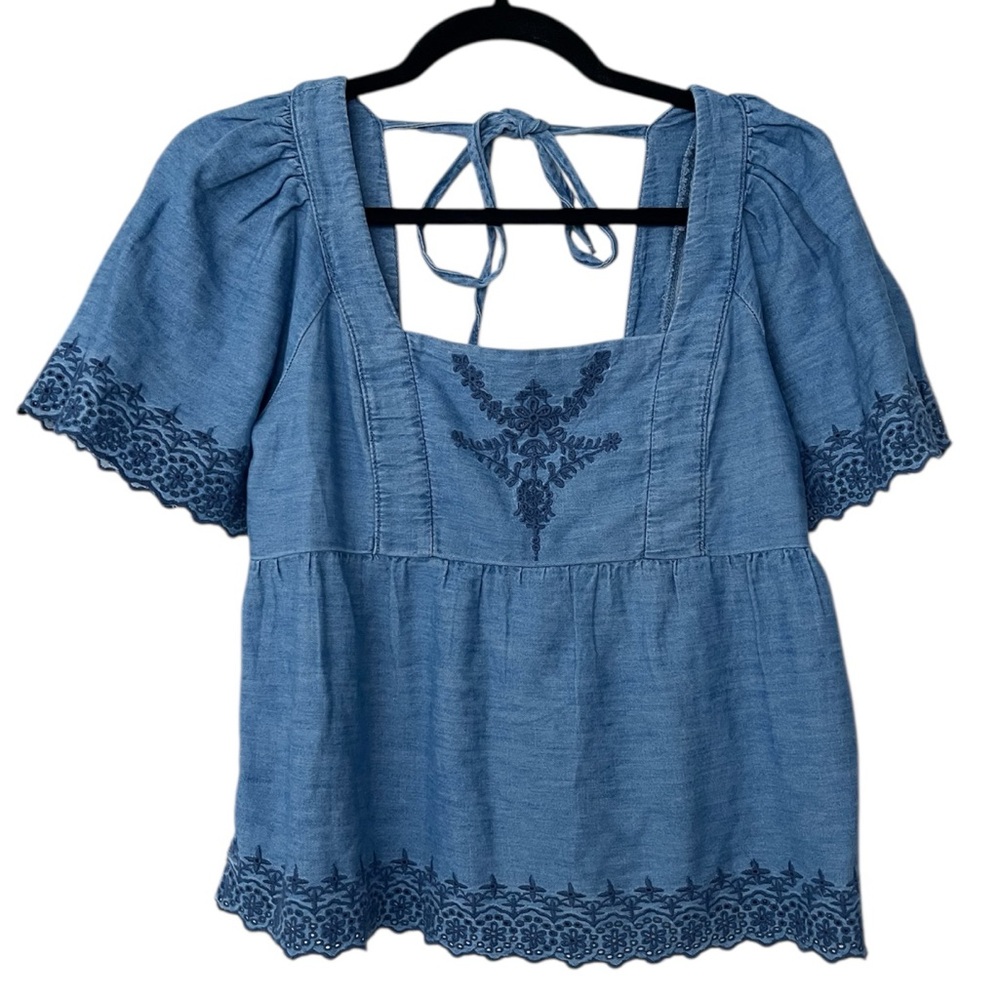 NWOT Old Navy Square Neck Bell Sleeve Smocked Back Embroidered Chambray Top XS - Picture 2 of 9